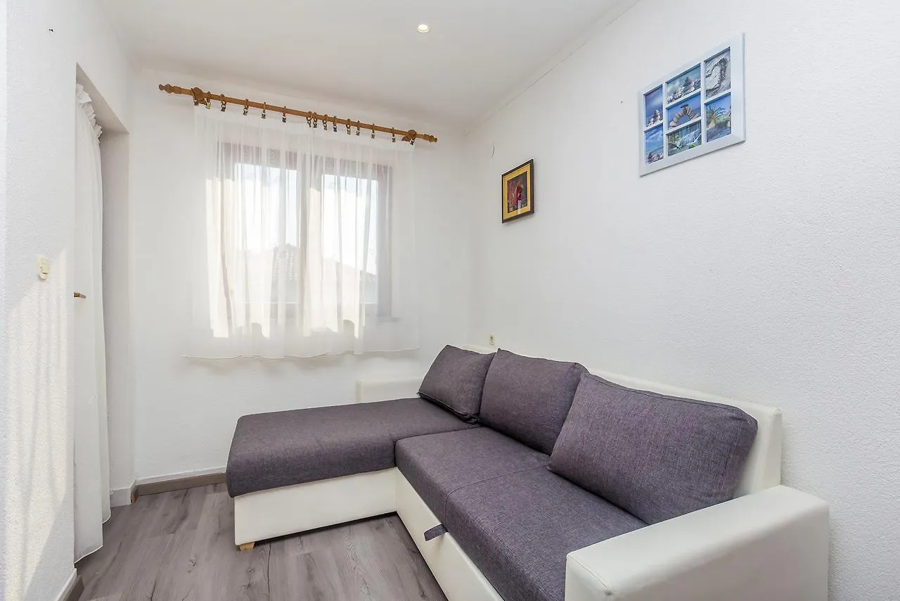 Apartment Miranda Malinska Croatia