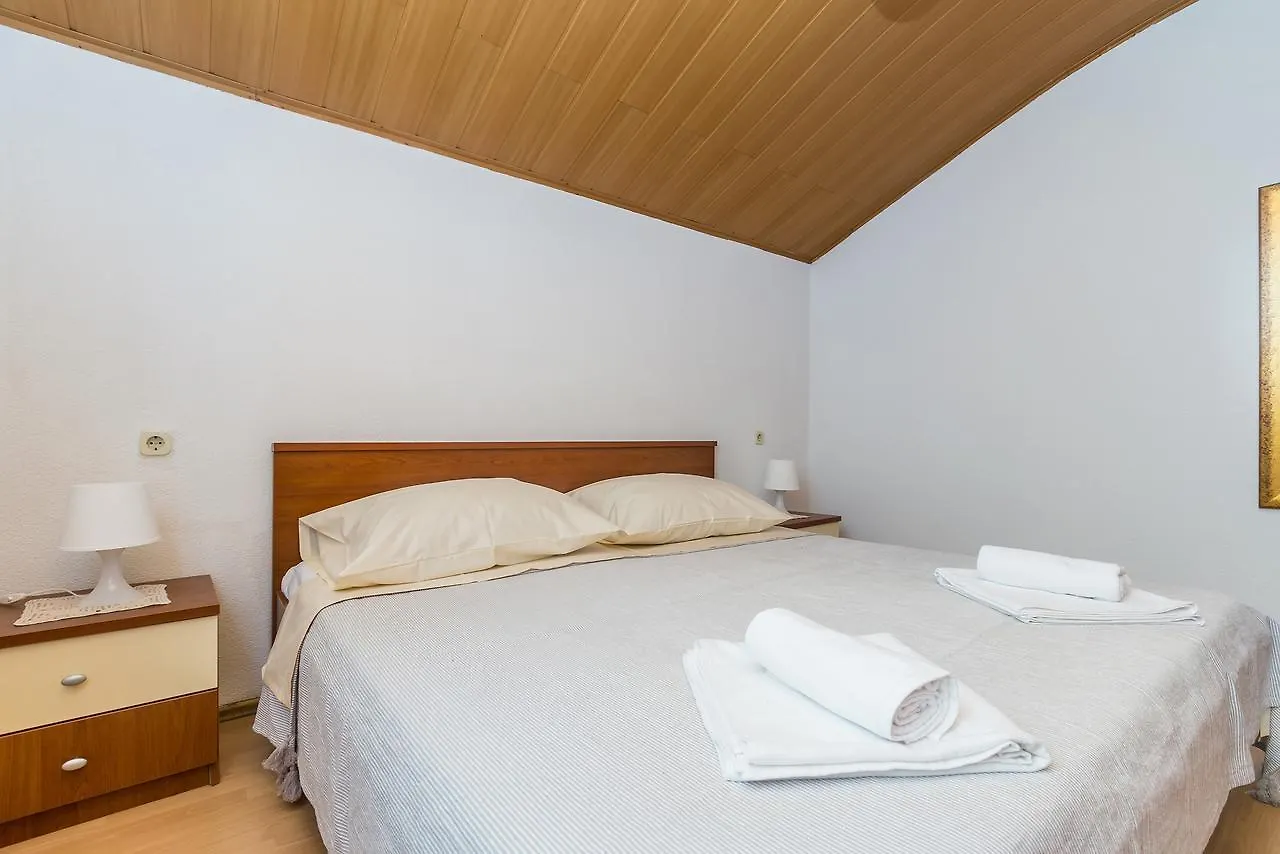 Apartment Miranda Malinska Croatia